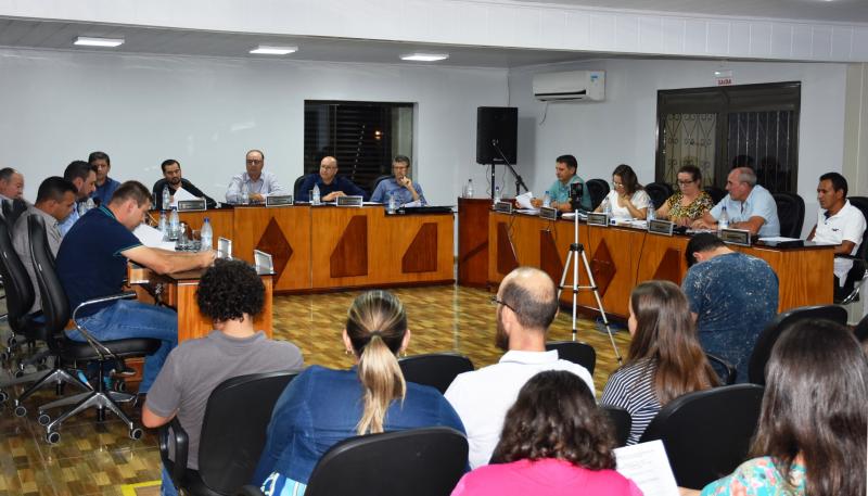 Quatro projetos e um requerimento de urgência movimentam sessão 010/2019